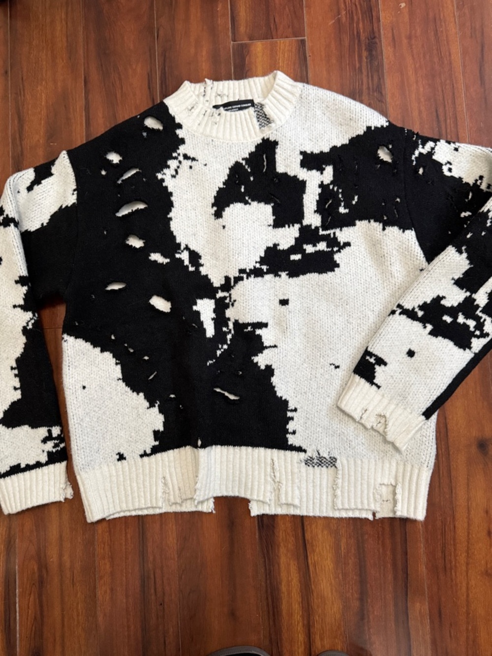 Men's Black and Cream Distressed Crewneck Sweater